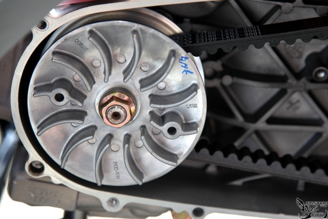 國產速克達的巔峰之作 -- KYMCO Racing King 180 深度測試報導9588