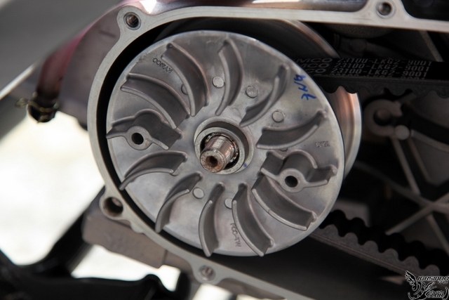 國產速克達的巔峰之作 -- KYMCO Racing King 180 深度測試報導7399