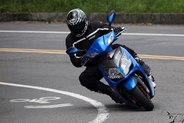 國產速克達的巔峰之作 -- KYMCO Racing King 180 深度測試報導5789