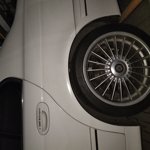 更換Alpina18寸輪圈及運動短彈簧
