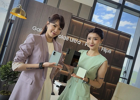 Samsung Fold 8 台灣發表：「寬」摺疊神救援重回 6 萬有找 (上市懶人包)