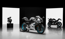 封面"比YZF-R7多15匹馬力！CFMOTO