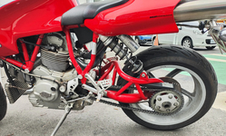 封面"Ducati