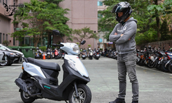 封面"絕對不只是代步車！PGO