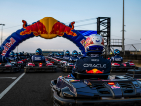 Red Bull Racing車手 Max Verstappen即將上演百人超車秀
