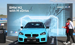 封面"BMW
