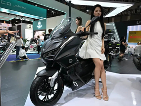 摩博会探馆｜领辰两款150重磅发布，售价低配置高续航高达600KM+ ...