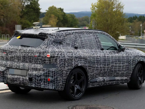 採專屬外觀設計？BMW新一代X5 M原型車諜照曝光，最快明年見！ ...