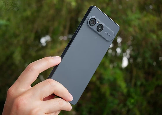 Sony Xperia 10 VIII 開箱體驗：融入半透美學「一鍵啟動」簡約數位生活