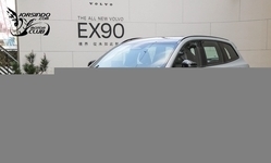 封面"三車型，295萬元起！Volvo純電休旅旗艦EX90抵台上市"