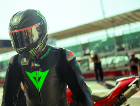 未量產先改款 AGV【PISTA GP R4?】
