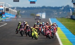 封面"MotoGP