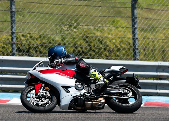 YAMAHA YZF-R3、R7、R9 賽道同場試乘！三款 R 系列跑車怎麼選？