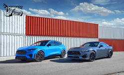 封面"Ford高層證實Mustang四門版開發中，有望2027年底登場！"