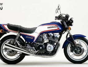 致敬 CB750F 經典塗裝！HONDA CB500 SF E-Clutch 紅白藍配色登場