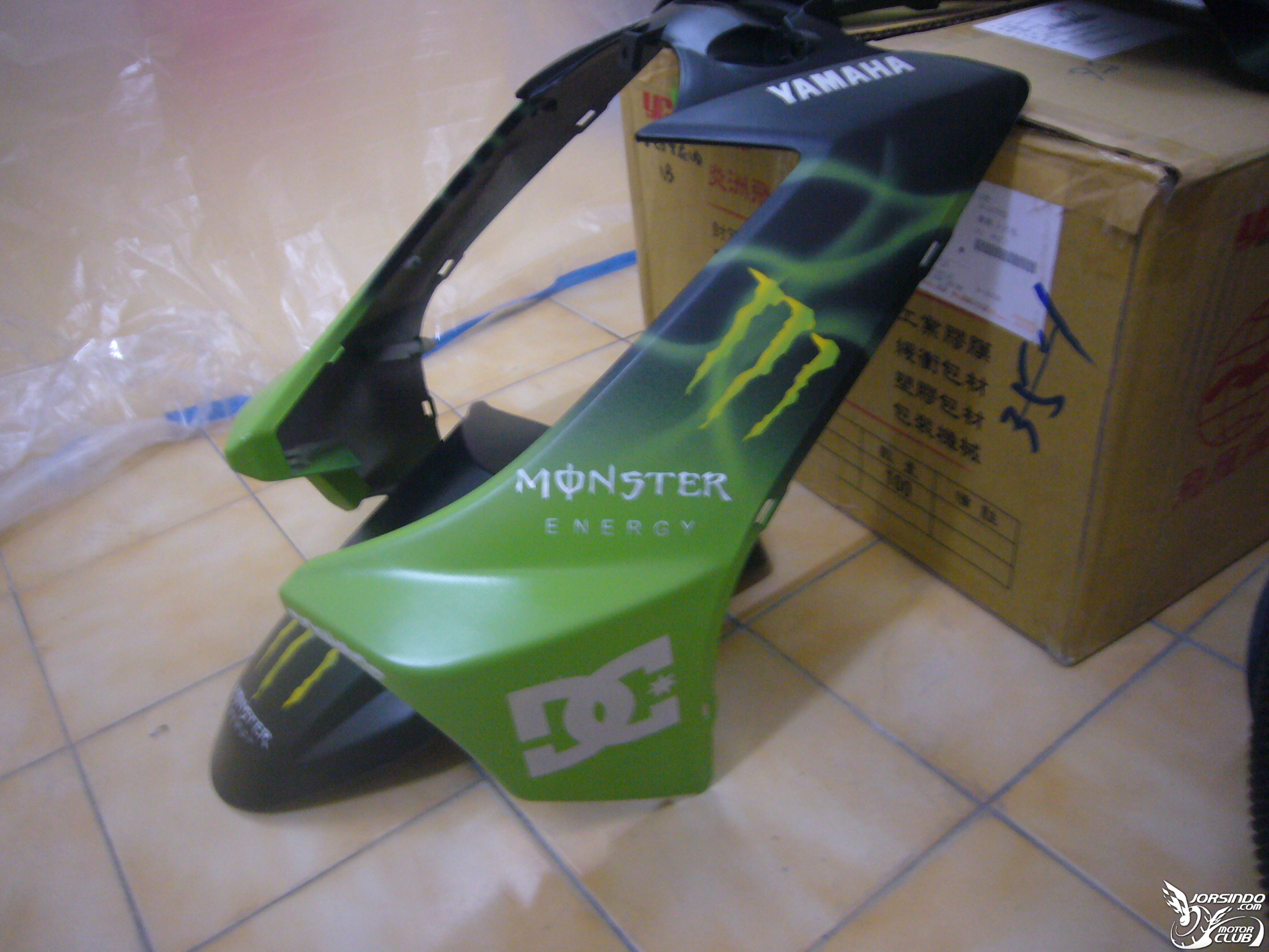 辛苦噴繪的MONSTER BWS車殼1700|小老婆汽機車資訊網