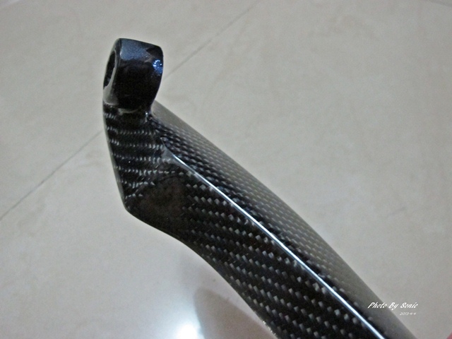 Gt125改裝半diy Tmax化雙面碳纖維包覆後架