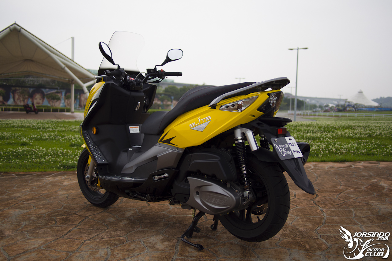激安黃羊降臨！【ELITE 300i】深度試駕報導6560|小老婆汽機車資訊網