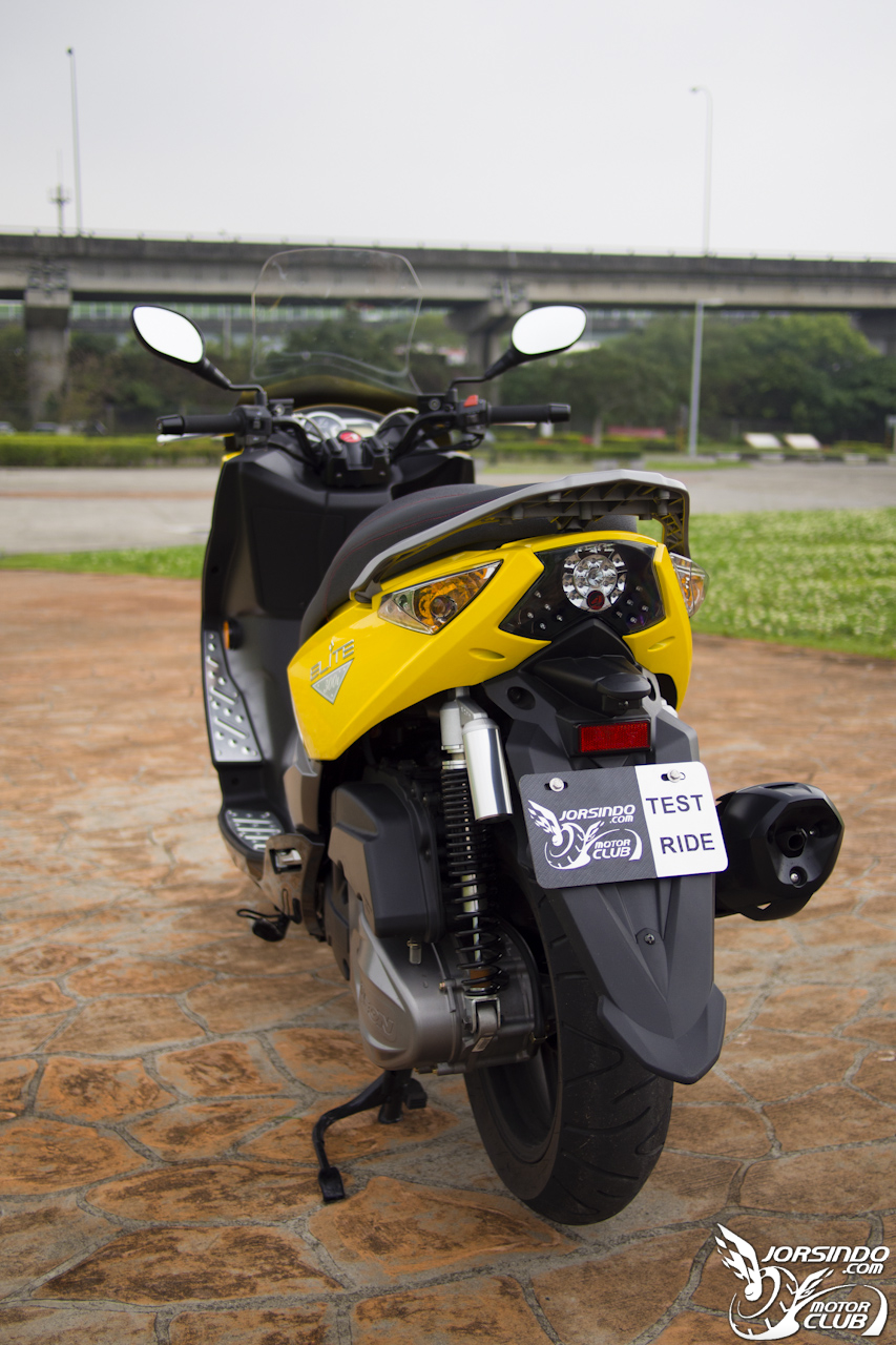 激安黃羊降臨！【ELITE 300i】深度試駕報導7758|小老婆汽機車資訊網