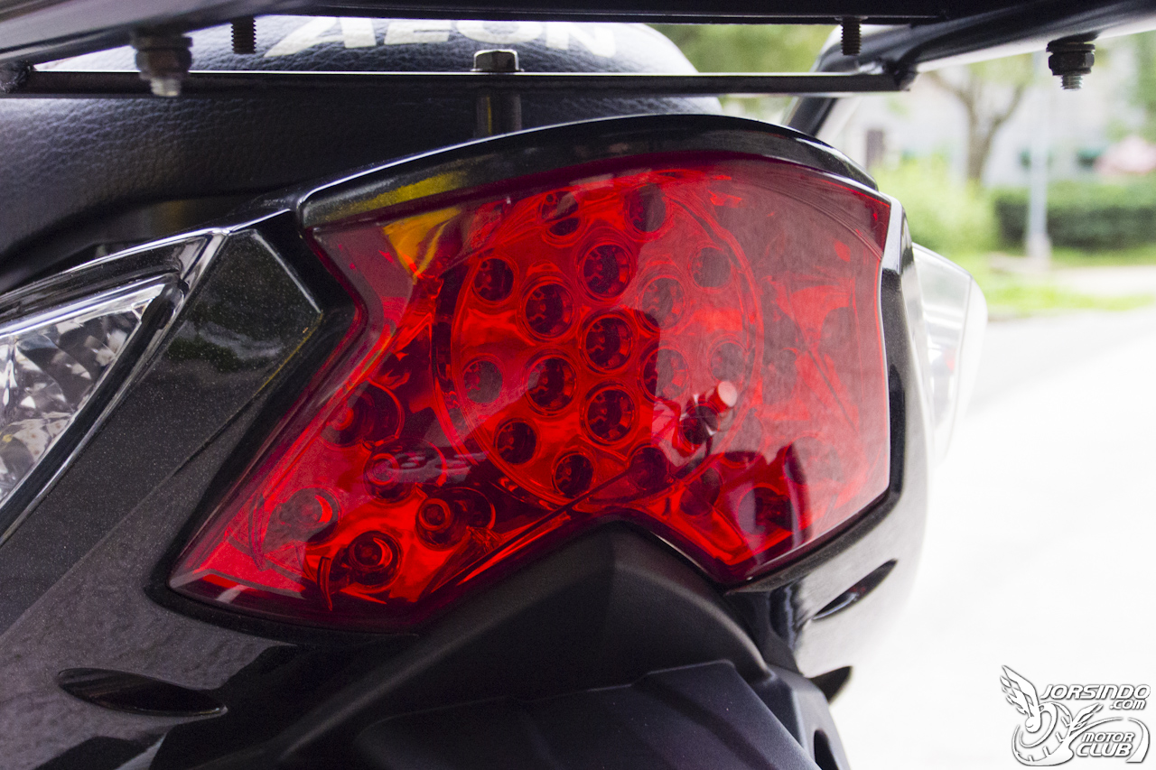 激安黃羊降臨！【ELITE 300i】深度試駕報導4289|小老婆汽機車資訊網