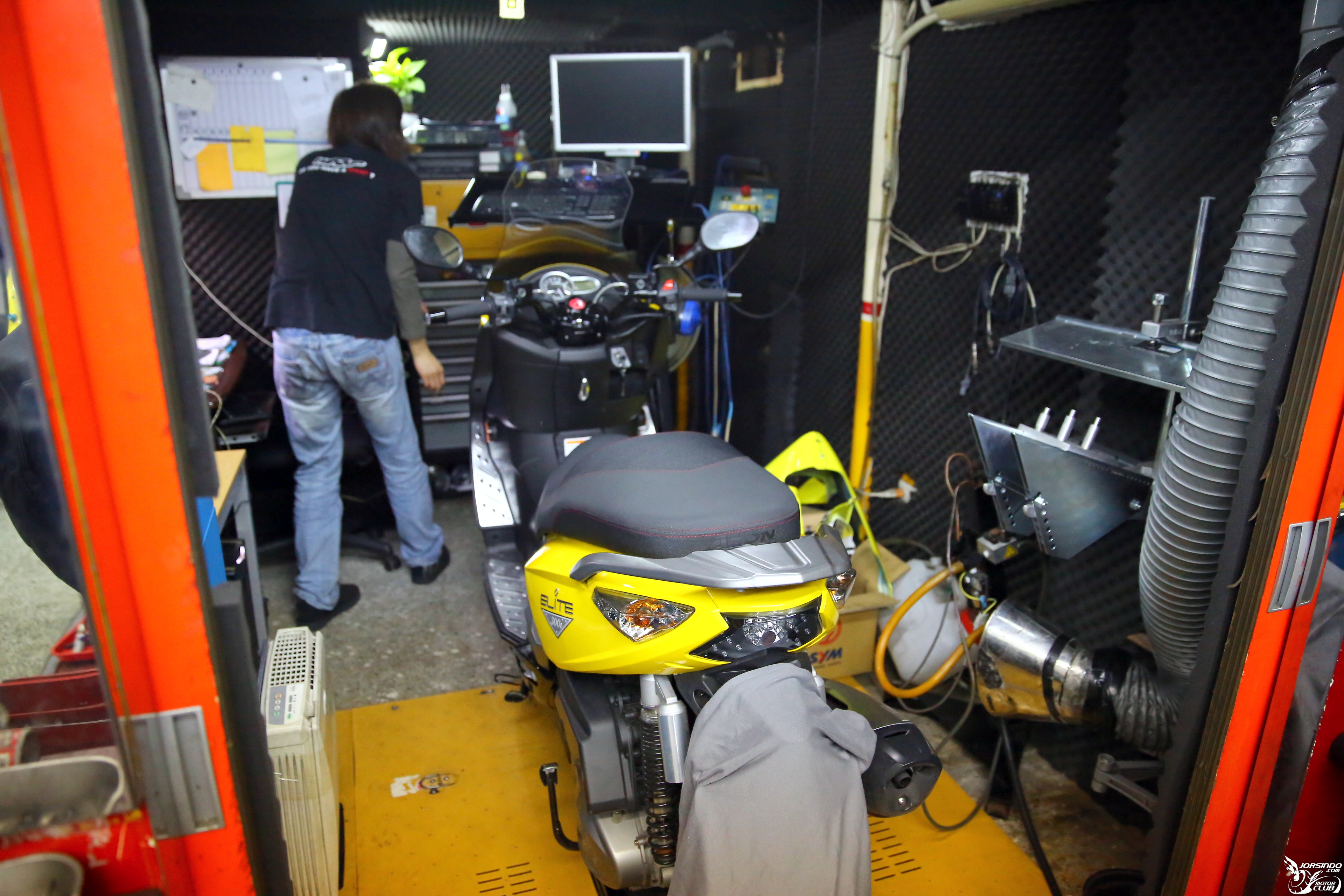 激安黃羊降臨！【ELITE 300i】深度試駕報導1714|小老婆汽機車資訊網