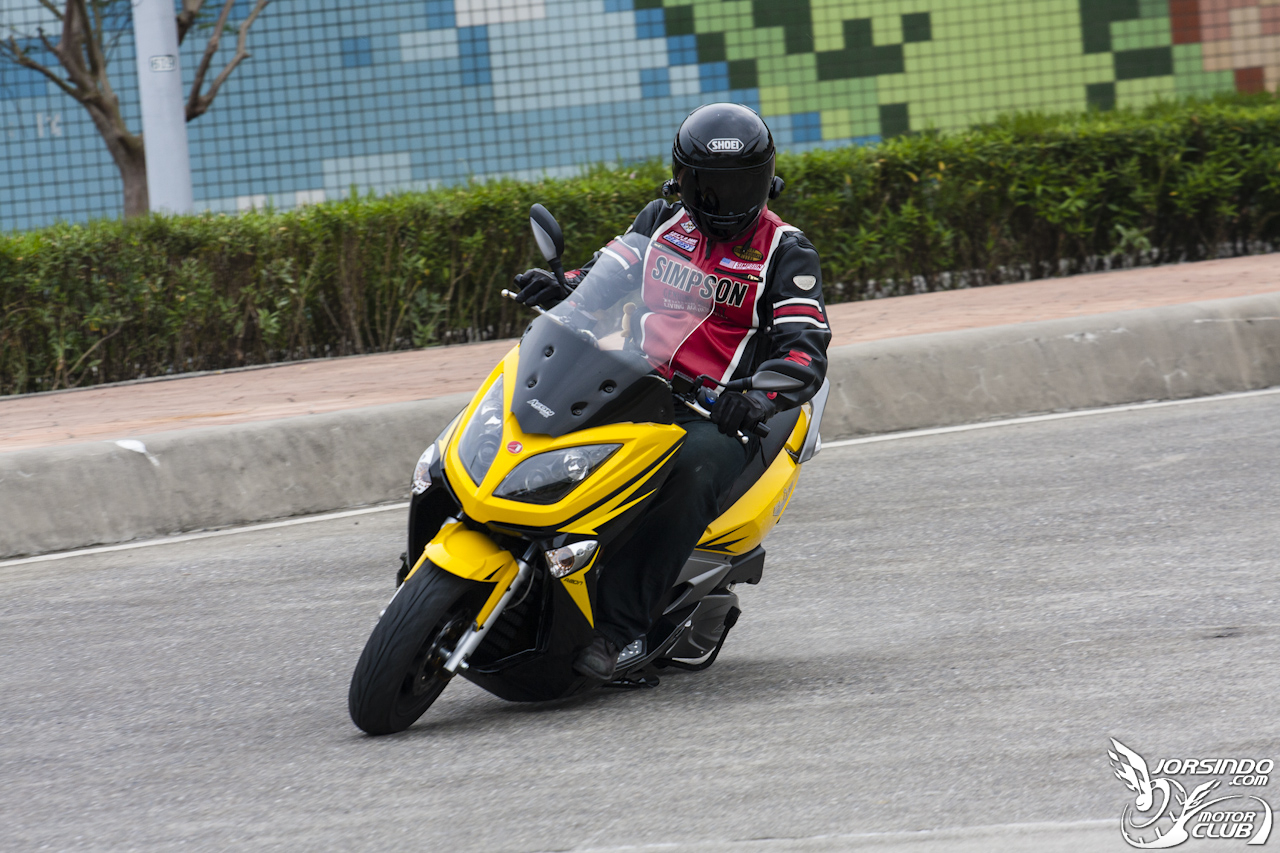 激安黃羊降臨！【ELITE 300i】深度試駕報導7224|小老婆汽機車資訊網