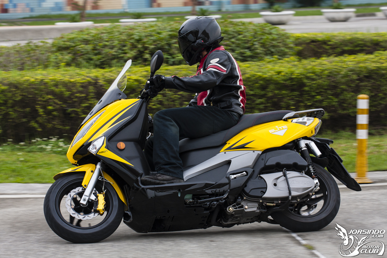激安黃羊降臨！【ELITE 300i】深度試駕報導2227|小老婆汽機車資訊網