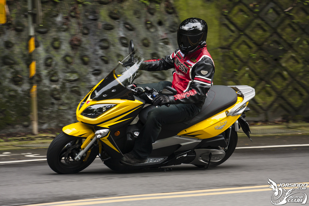 激安黃羊降臨！【ELITE 300i】深度試駕報導9336|小老婆汽機車資訊網