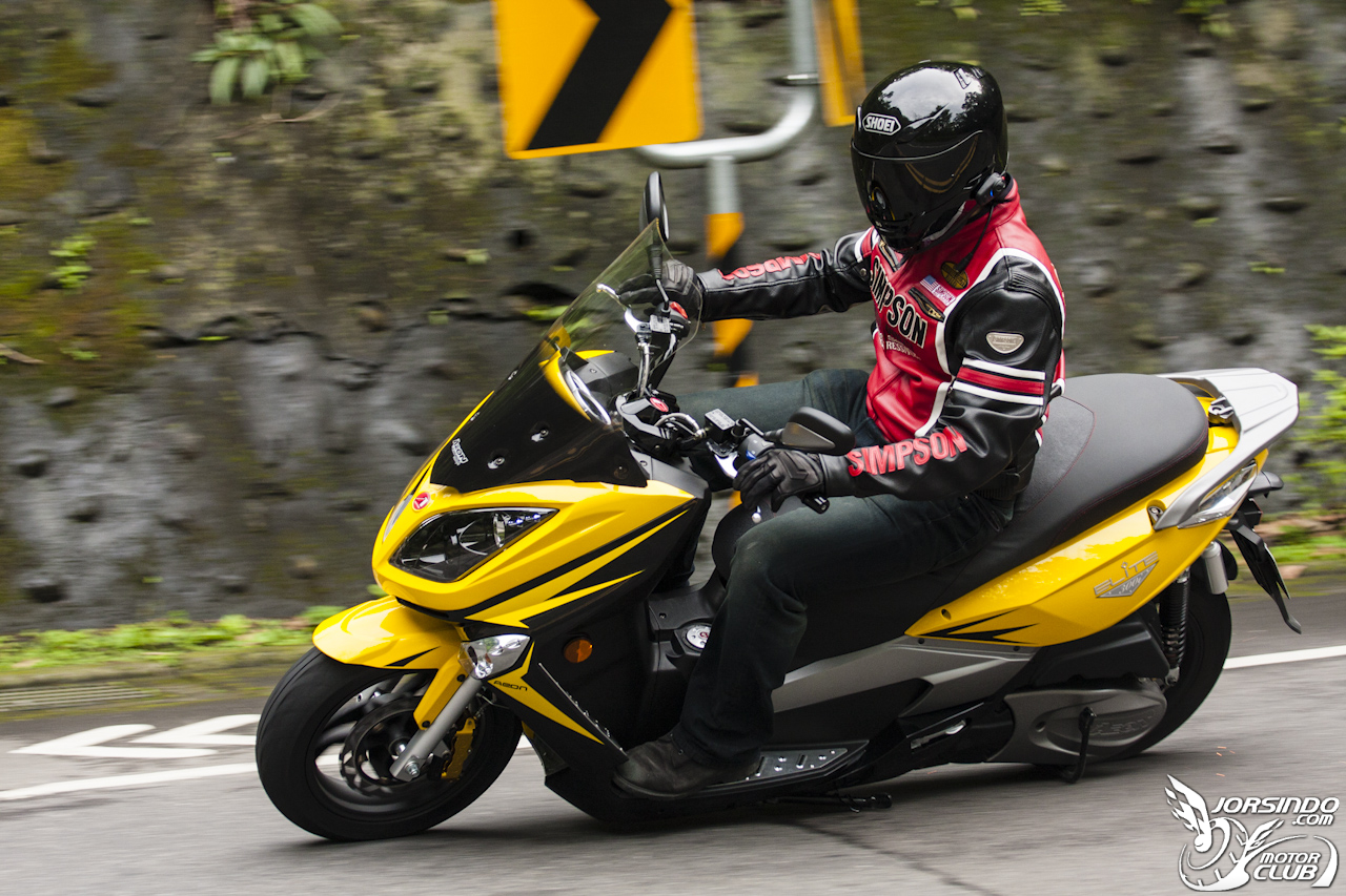 激安黃羊降臨！【ELITE 300i】深度試駕報導6230|小老婆汽機車資訊網
