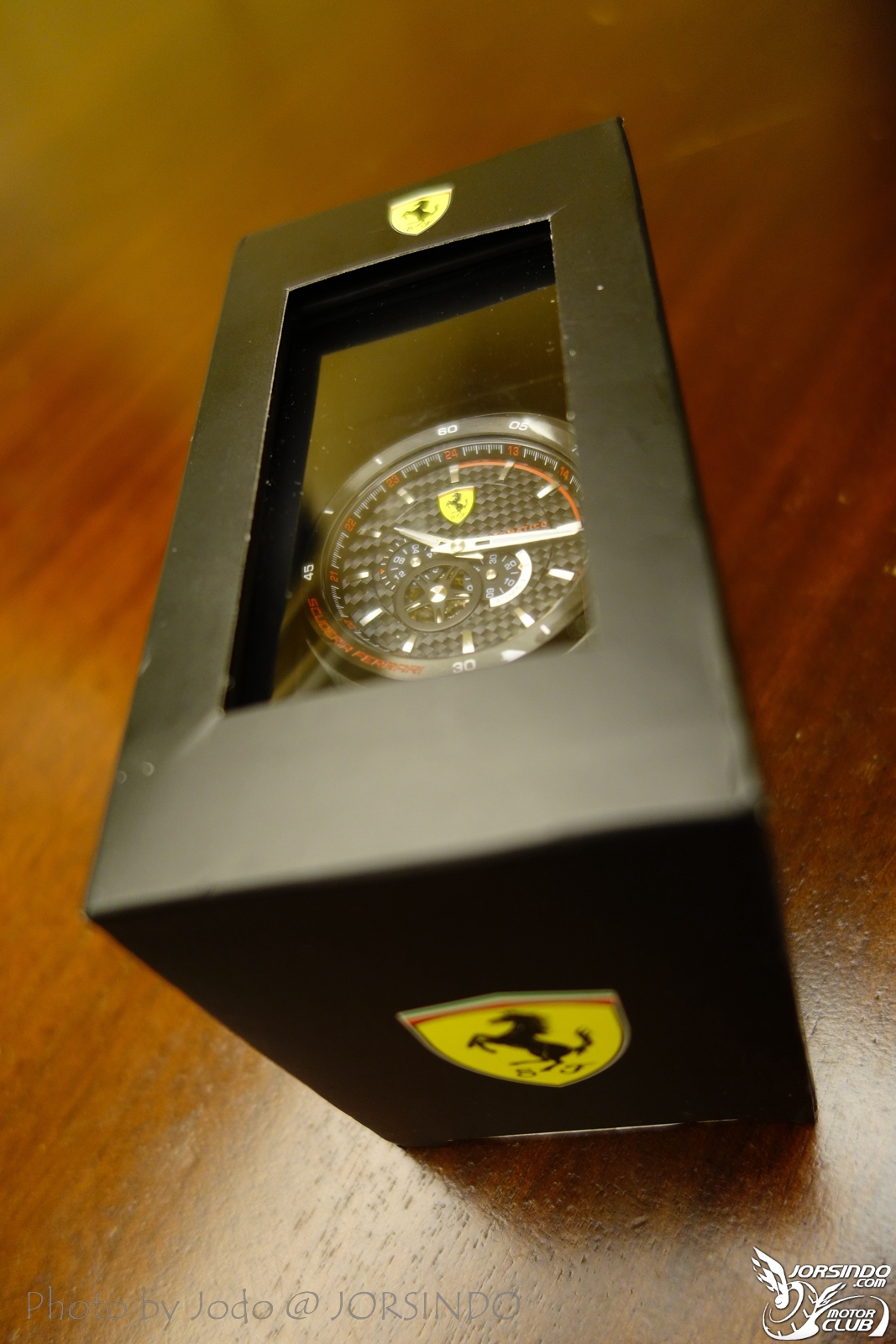 [開箱] 簡單的創意 - Ferrari 機械錶3787|小老婆汽機車資訊網