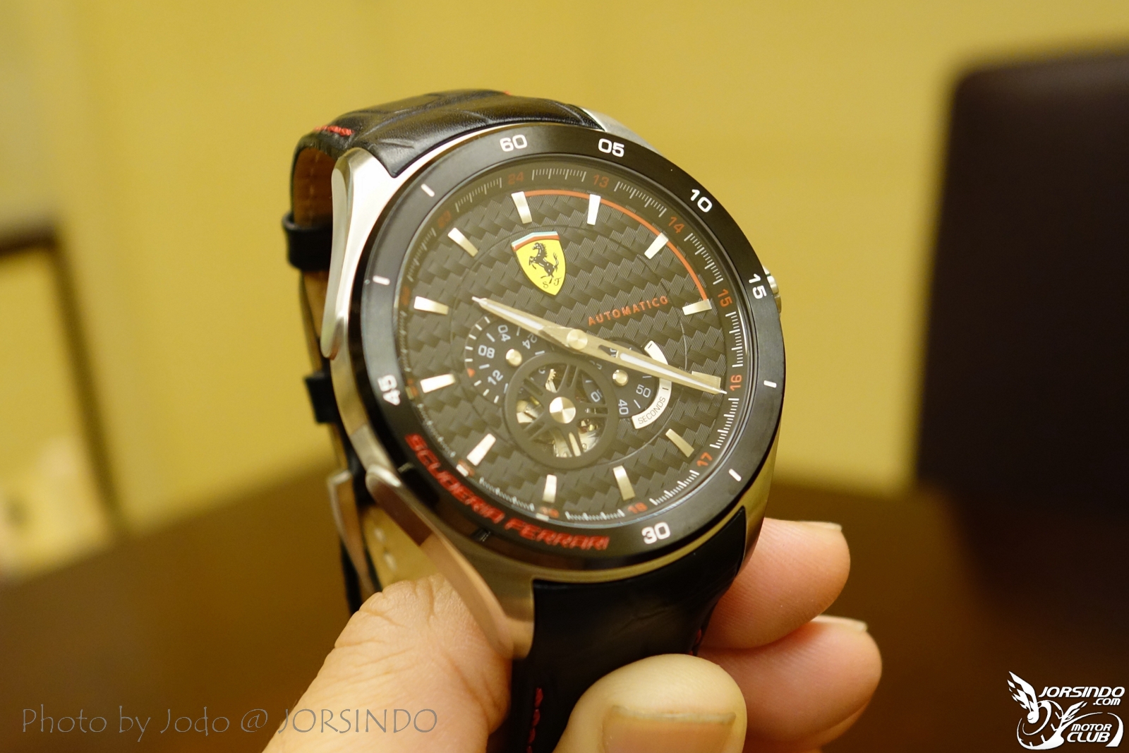 [開箱] 簡單的創意 - Ferrari 機械錶6815|小老婆汽機車資訊網