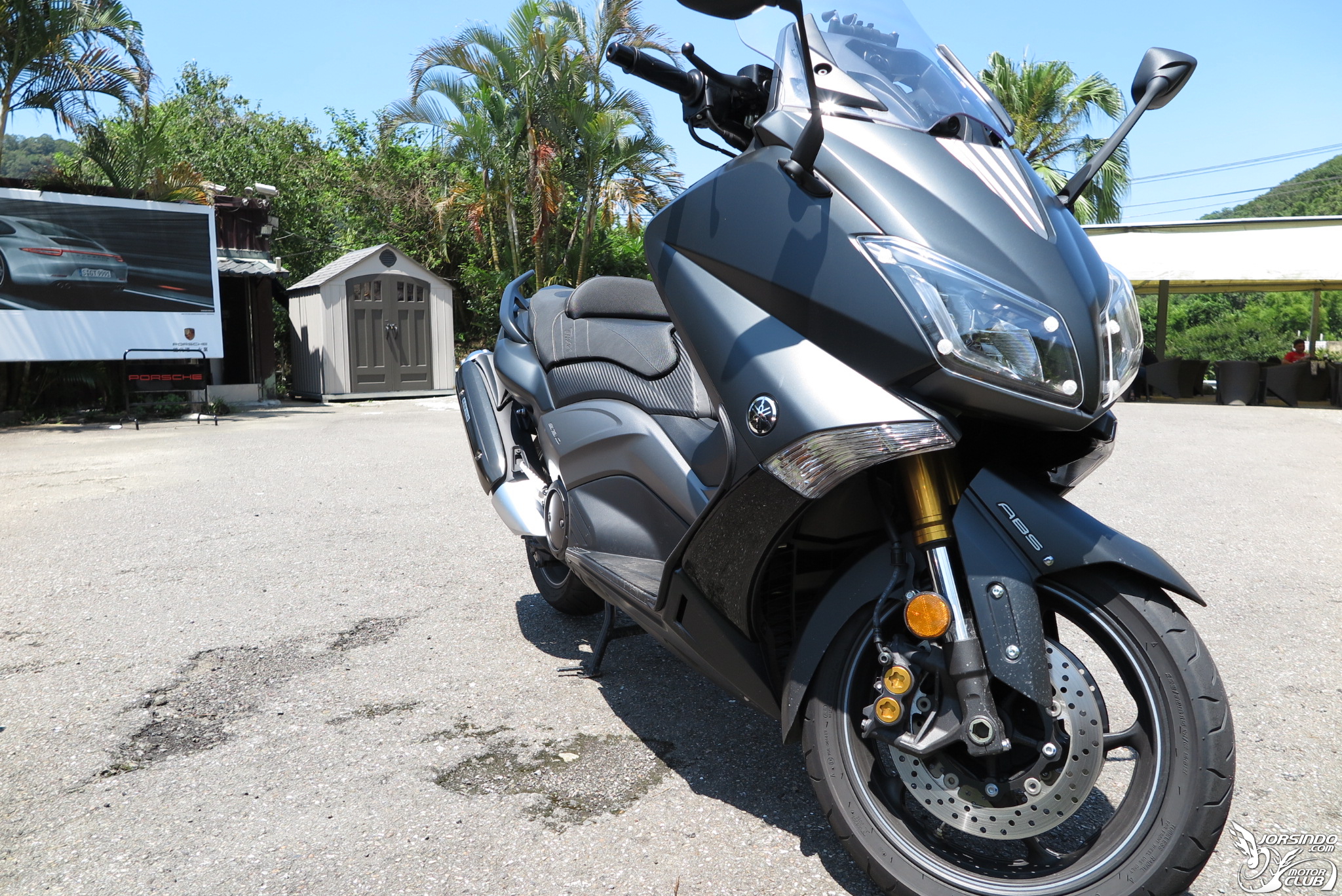 [開箱] 添加新成員 TMax 530 2015特仕版8542|小老婆汽機車資訊網
