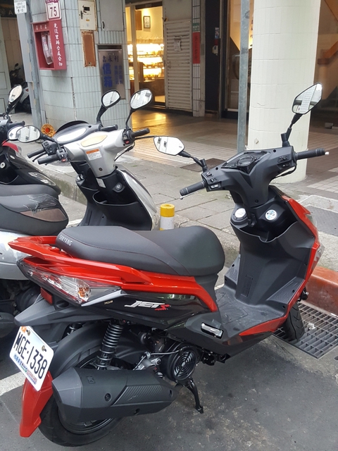 Sym Jets 125雙碟版新車開箱文