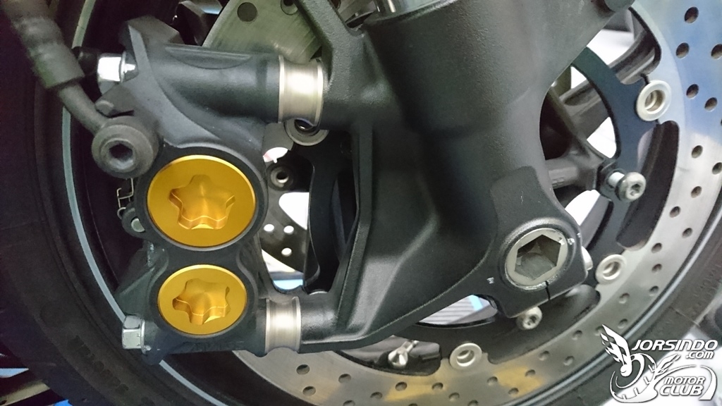 YAMAHA T-MAX530前碟盤加大DIY更換分享9390|小老婆汽機車資訊網