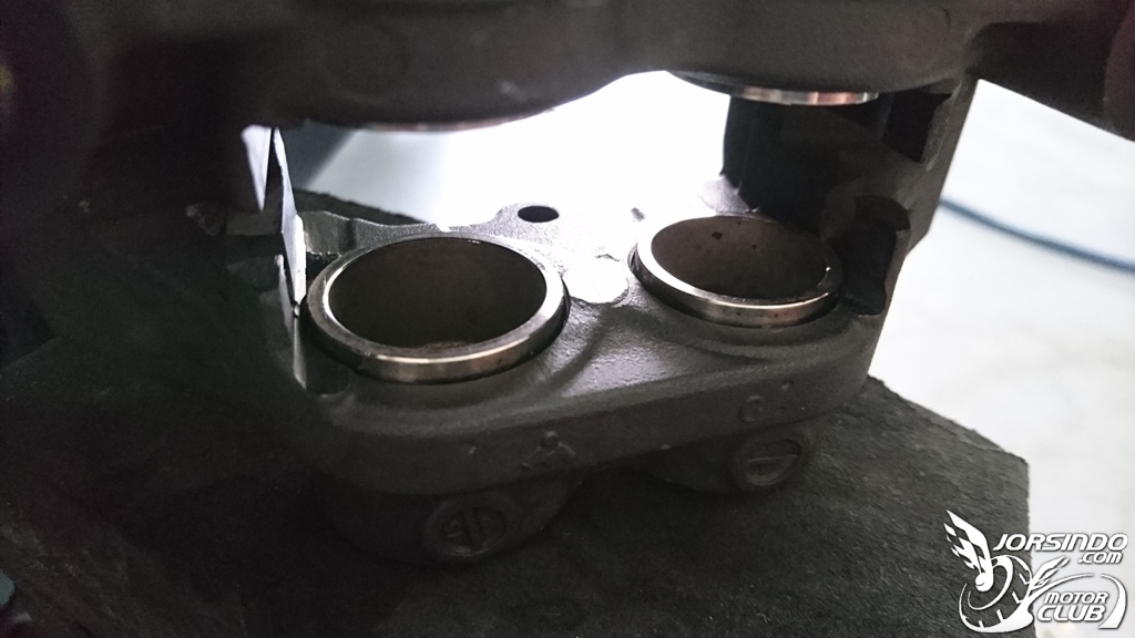 YAMAHA T-MAX530前碟盤加大DIY更換分享1333|小老婆汽機車資訊網
