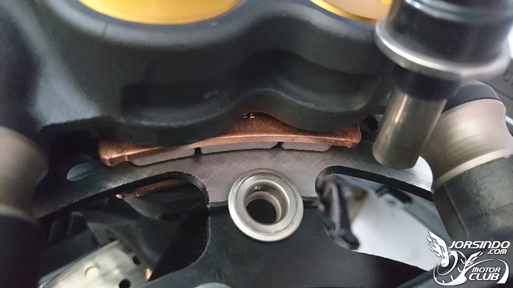 YAMAHA T-MAX530前碟盤加大DIY更換分享6900|小老婆汽機車資訊網