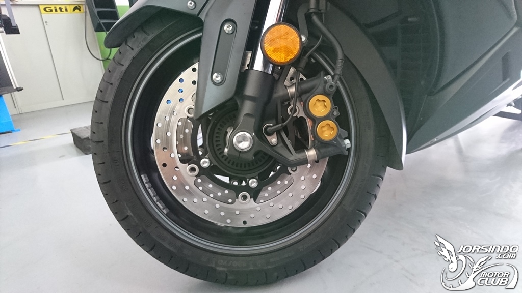 YAMAHA T-MAX530前碟盤加大DIY更換分享2308|小老婆汽機車資訊網
