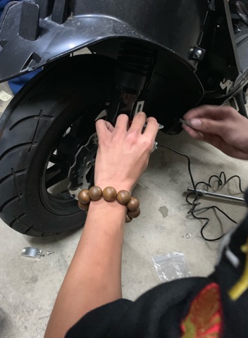卡西堤 外掛式霧燈6584|小老婆汽機車資訊網