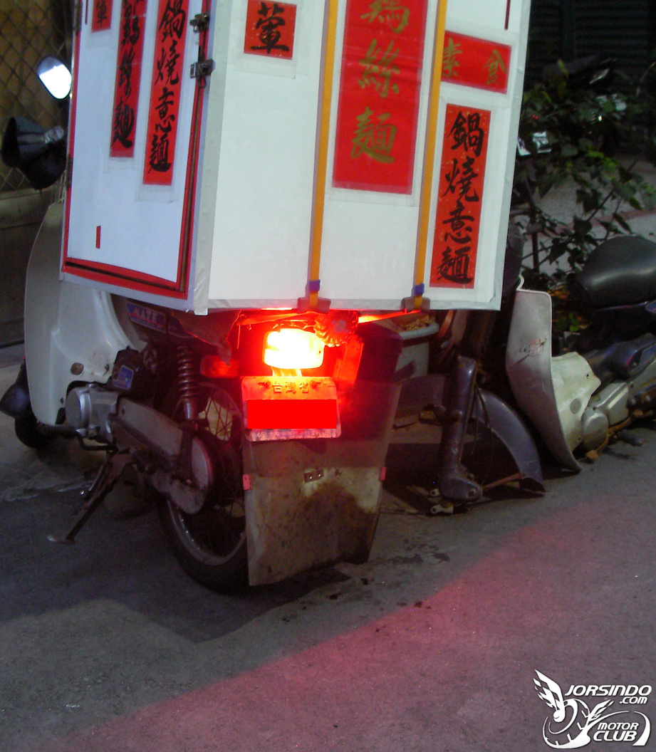 一代戰想更換LED尾燈8969|小老婆汽機車資訊網