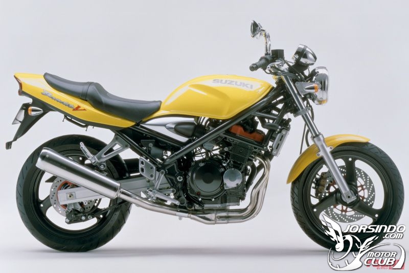 4汽缸250cc名車列傳！猛獸般的街車車款7747|HONDA,KAWASAKI,SUZUKI,YAMAHA小老婆汽機車資訊網