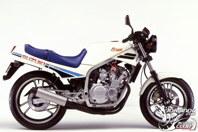 4汽缸250cc名車列傳！猛獸般的街車車款9384|HONDA,KAWASAKI,SUZUKI,YAMAHA小老婆汽機車資訊網