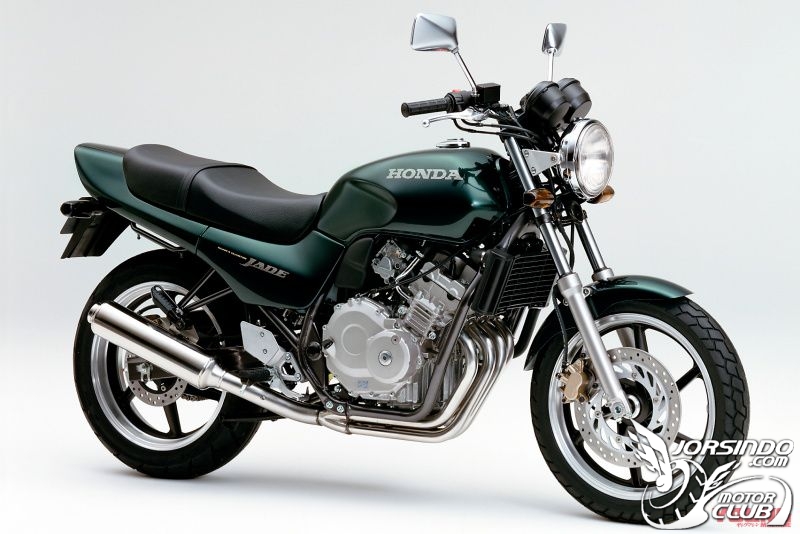 4汽缸250cc名車列傳！猛獸般的街車車款8031|HONDA,KAWASAKI,SUZUKI,YAMAHA小老婆汽機車資訊網