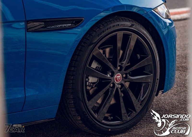 表彰賽車歷史 Jaguar XE Reims Edition 限量 200 輛登場9507|Jaguar小老婆汽機車資訊網