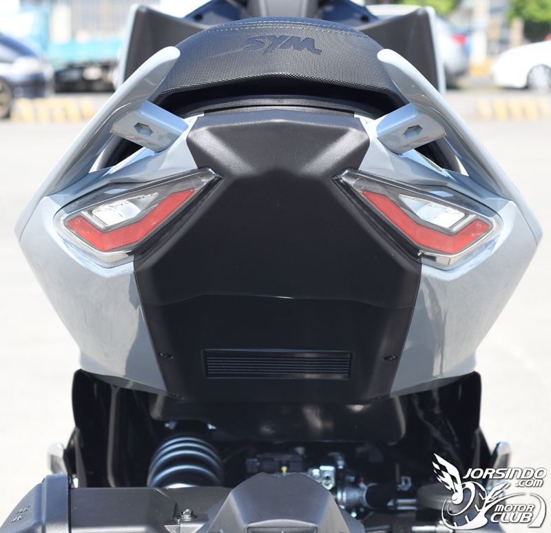 小灰龍SYM DRG BT 158開箱6554|小老婆汽機車資訊網