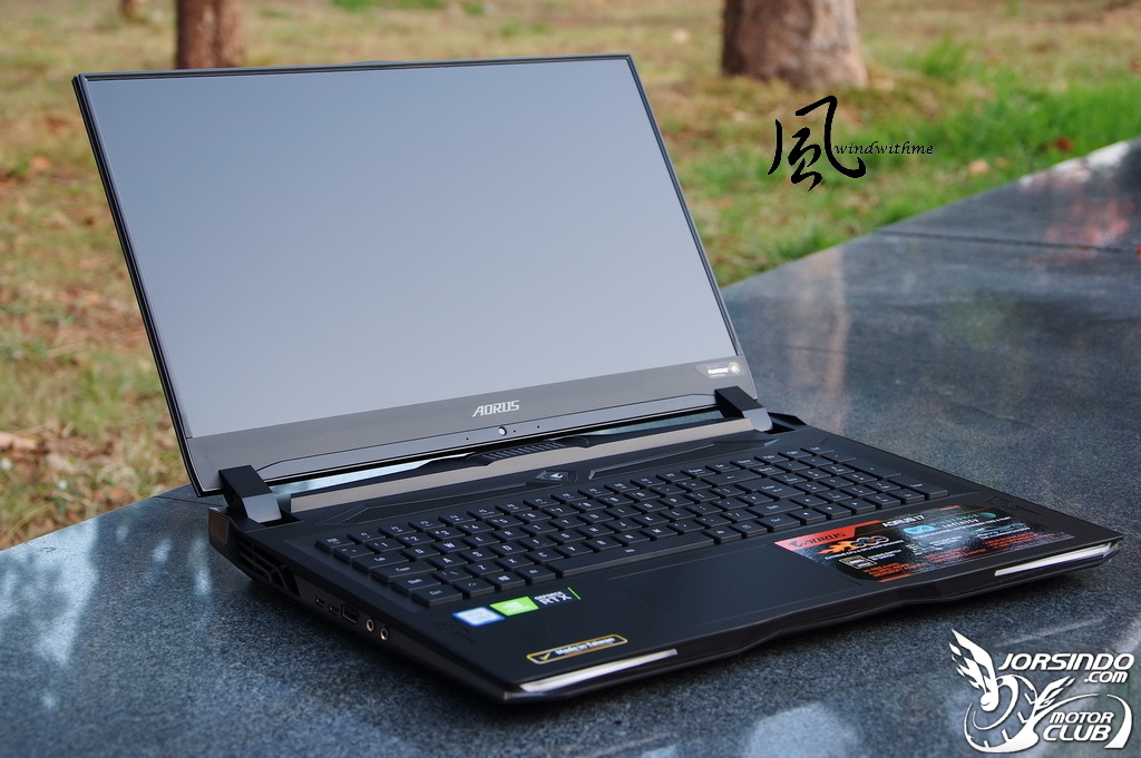 機械式鍵盤與極窄邊框螢幕 - 技嘉 AORUS 17高階電競筆電解析3621|小老婆汽機車資訊網