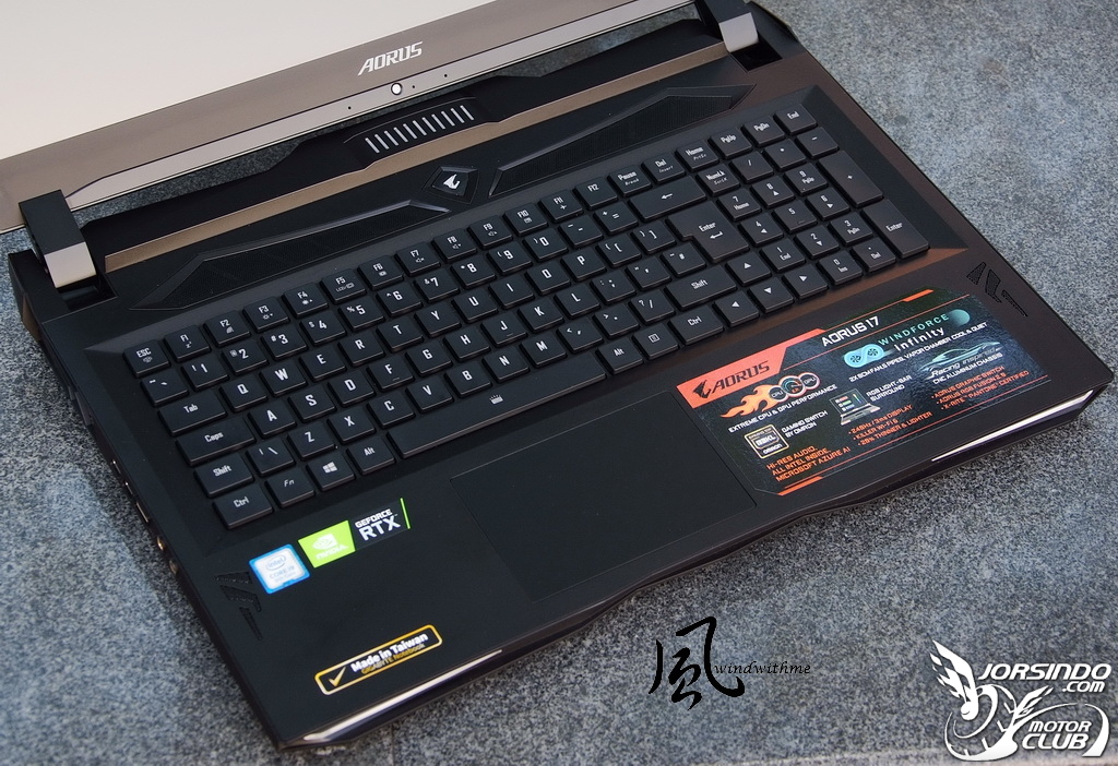 機械式鍵盤與極窄邊框螢幕 - 技嘉 AORUS 17高階電競筆電解析7358|小老婆汽機車資訊網