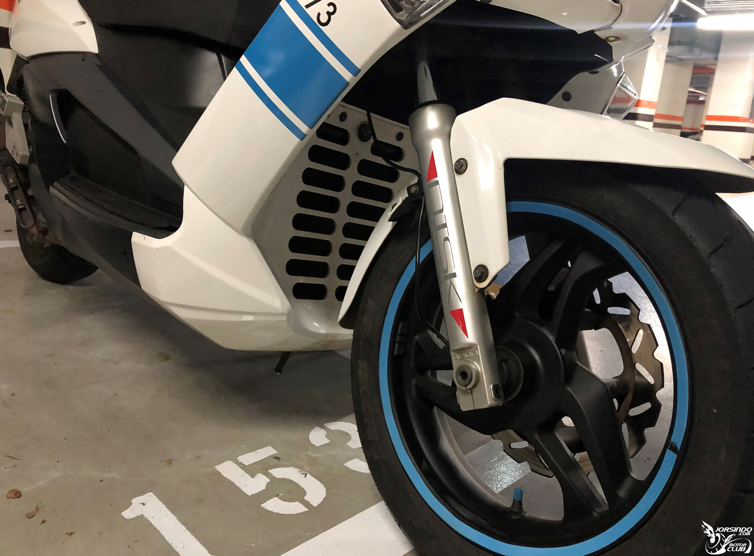走跳人生 II ~ 再見惹~便當一號~! Elite 300E6868|小老婆汽機車資訊網