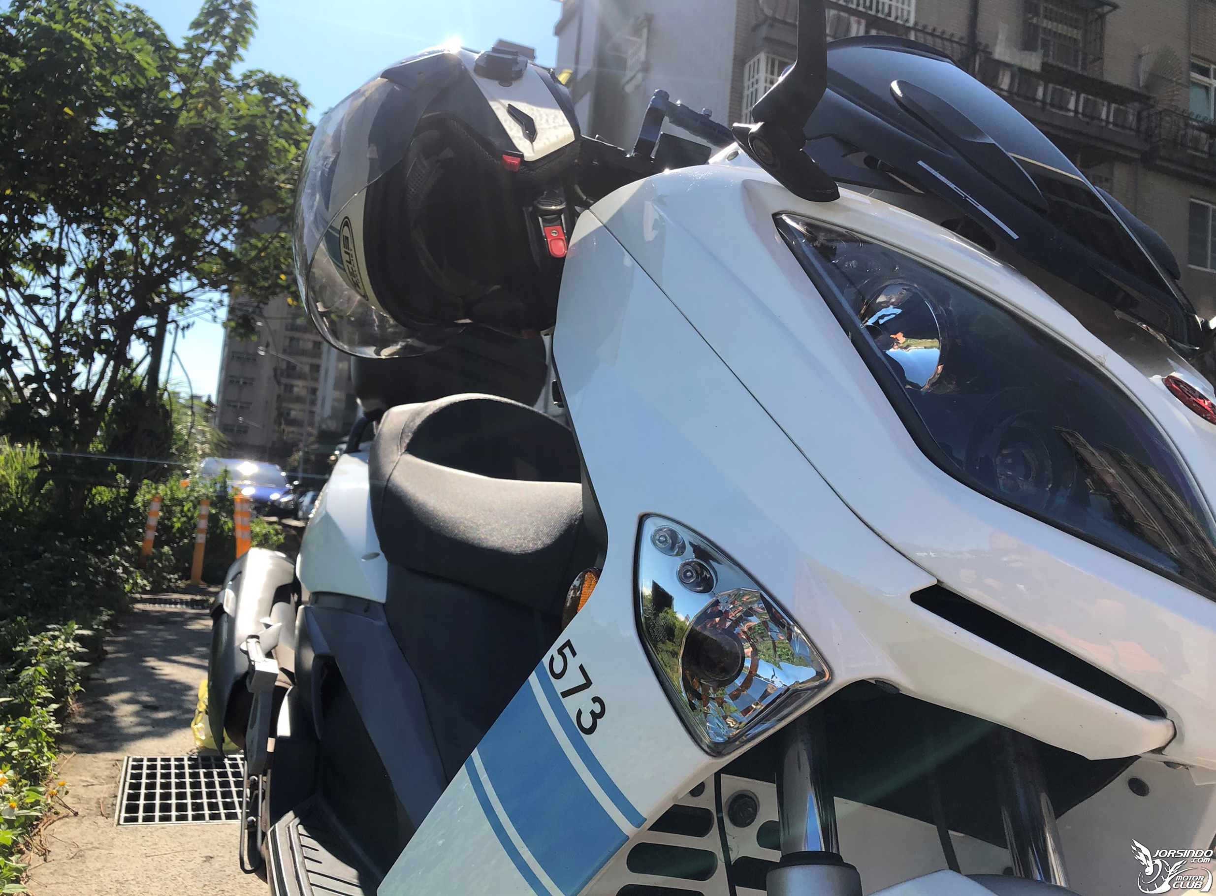 走跳人生 II ~ 再見惹~便當一號~! Elite 300E2345|小老婆汽機車資訊網