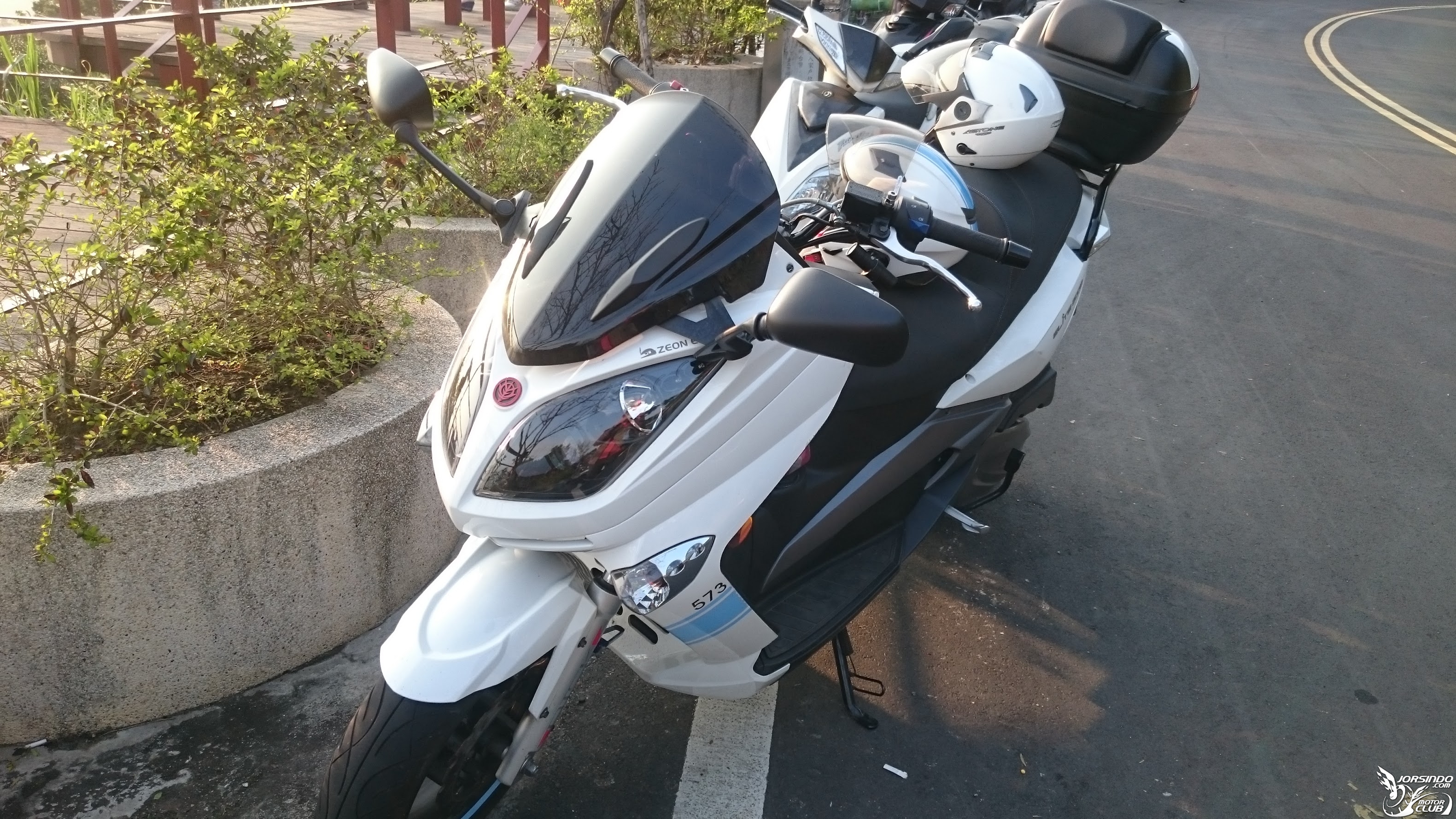 走跳人生 II ~ 再見惹~便當一號~! Elite 300E3956|小老婆汽機車資訊網