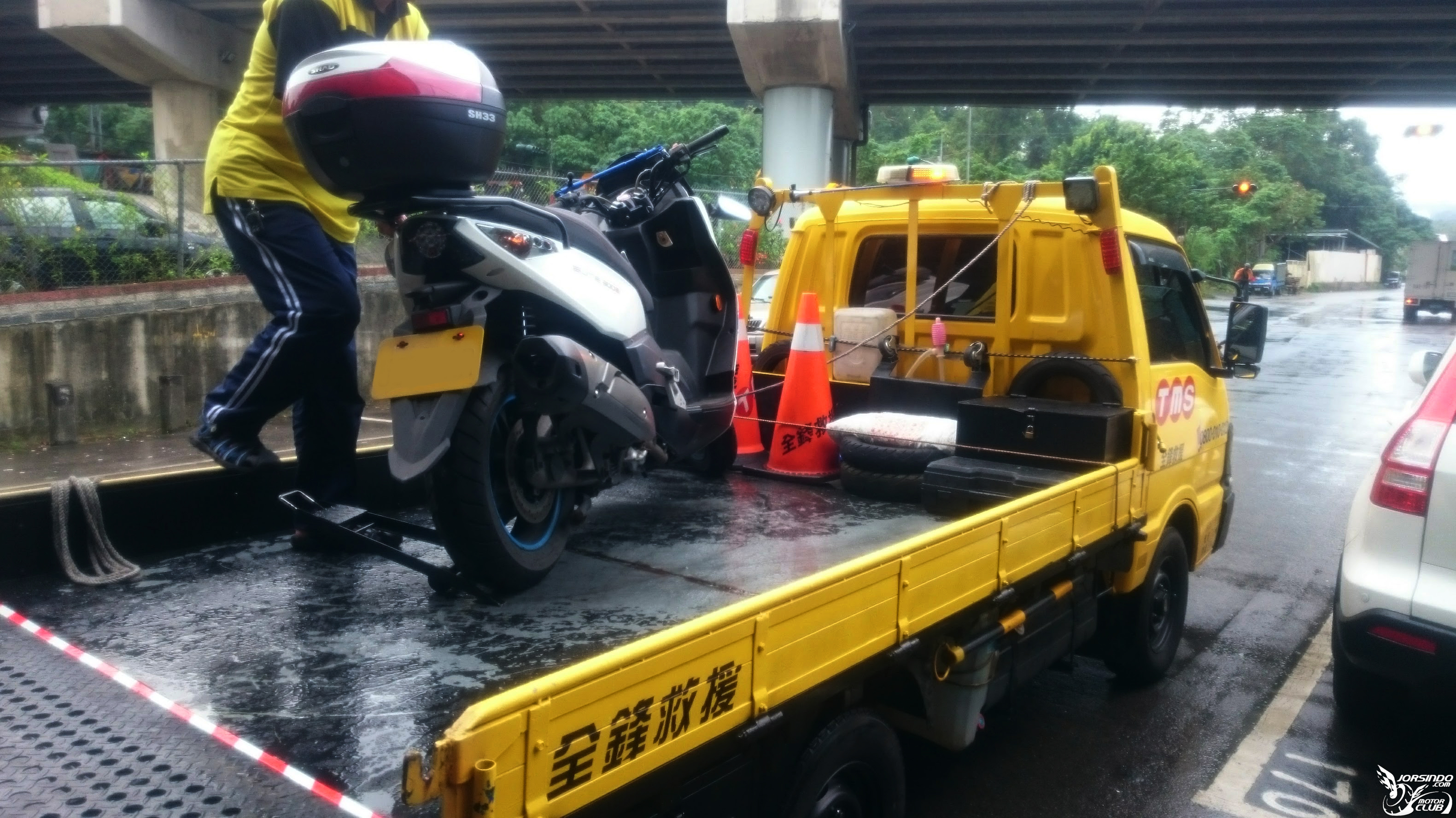 走跳人生 II ~ 再見惹~便當一號~! Elite 300E2742|小老婆汽機車資訊網